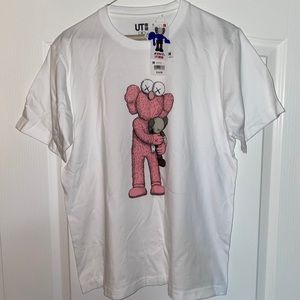 SOLD KAWS x Uniqlo Tee
